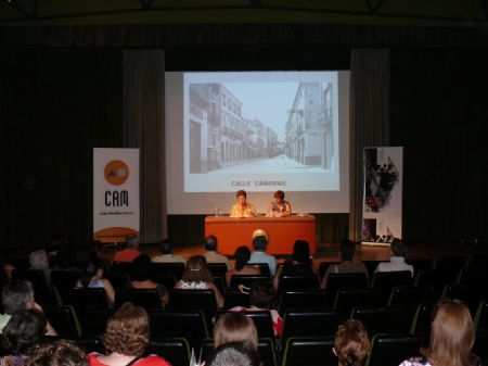 ROSA LENCINA PRESENTA EL SPTIMO CUADERNO CULTURAL LICINCIERA DEDICADO A LAS CALLES DE JUMILLA