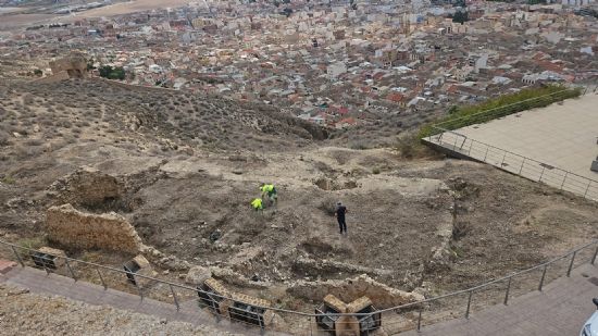 Realizados trabajos de limpieza y desbroce en las ruinas de la Ermita de Santa Mara de Gracia