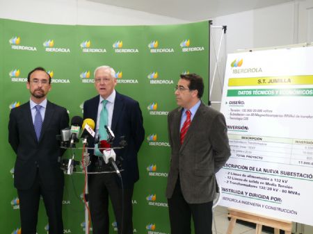 EL ALCALDE DE JUMILLA,  EL CONSEJERO DE INVESTIGACIN Y UN REPRESENTANTE DE IBERDROLA HAN INAUGURADO LA NUEVA SUBESTACIN