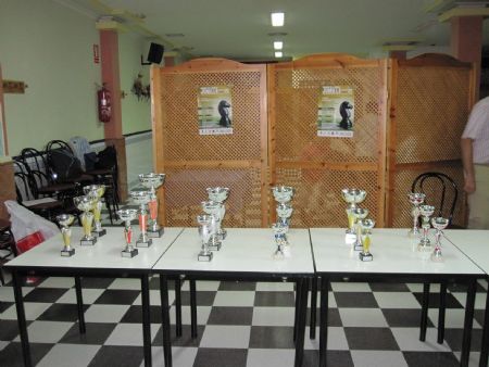 CASI MEDIO CENTENAR DE JUGADORES DE LA REGIN SE DIERON CITA EN EL TORNE DE AJEDREZ DE OTOO