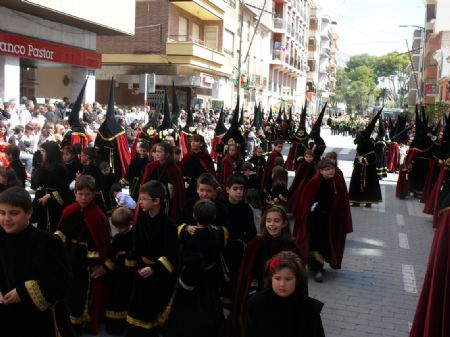 LA PROCESIN DEL RESUCITADO PUSO EL PUNTO FINAL A UNA SEMANA SANTA QUE HA DESTACADO POR LA GRAN ASISTENCIA DE PBLICO