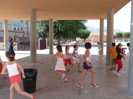 UN TOTAL DE 380 NIOS Y NIAS ASISTEN A LAS LUDOTECAS DE VERANO QUE SE ESTN DESARROLLANDO EN JUMILLA