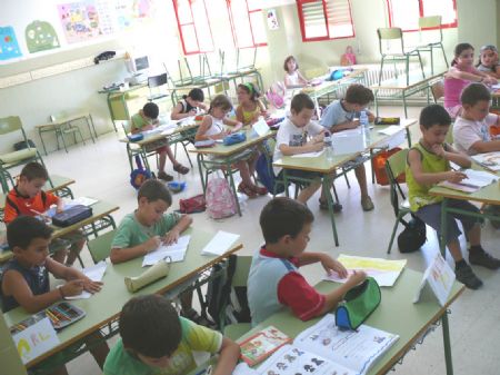 UN TOTAL DE 380 NIOS Y NIAS ASISTEN A LAS LUDOTECAS DE VERANO QUE SE ESTN DESARROLLANDO EN JUMILLA