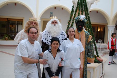 SUS MAJESTADES LOS REYES MAGOS DE ORIENTE REPARTIERON MILES DE REGALOS A LOS NIOS Y NIAS DE JUMILLA