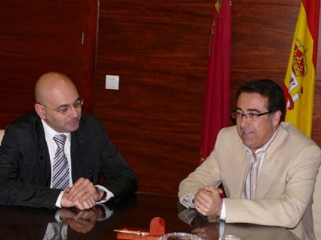 LOS DIRECTORES GENERALES DE BELLAS ARTES Y PROMOCIN CULTURAL VISITARON JUMILLA