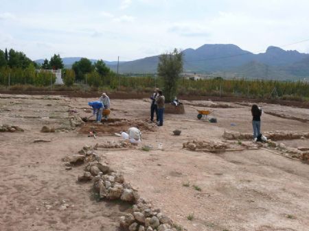 LOS DIRECTORES GENERALES DE BELLAS ARTES Y PROMOCIN CULTURAL VISITARON JUMILLA