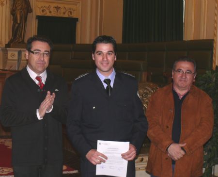 TRECE NUEVOS AGENTES SE INCORPORAN A LA PLANTILLA DE LA POLIC�A LOCAL DE JUMILLA