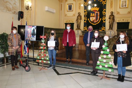 El Ayuntamiento entrega los premios de las campaas comerciales realizadas en Navidad