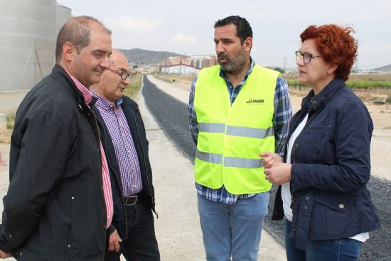 En marcha las obras de asfaltado del Camino de Alicante