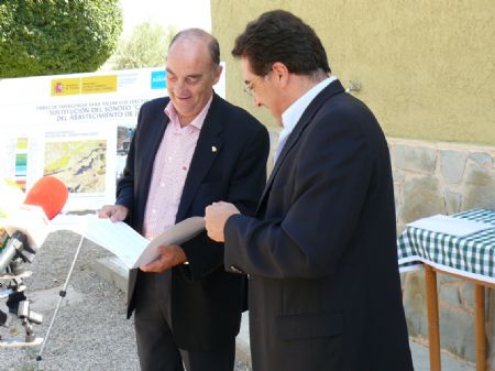 UN  NUEVO SONDEO Y UNA TUBERA ABASTECERN DE AGUA A LOS VECINOS DE LA ZONA DE LA PINOSA Y LOS ARENALES