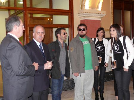 LAS CANDIDATAS A MISS MURCIA ESTUVIERON DE COMPRAS POR JUMILLA