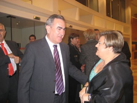 EL AYUNTAMIENTO DE JUMILLA Y AGUAS DE JUMILLA RECOGIERON SU PREMIO AL COMPROMISO SOCIAL 2008 
