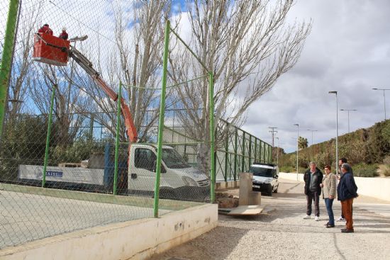 En marcha las obras del rocdromo y del cambio de iluminacin del Polideportivo La Hoya