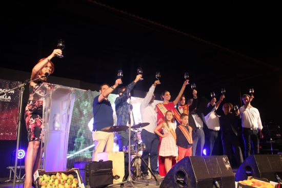 Ms de un millar de personas brindan por Jumilla y sus vinos en la Exaltacin 2016