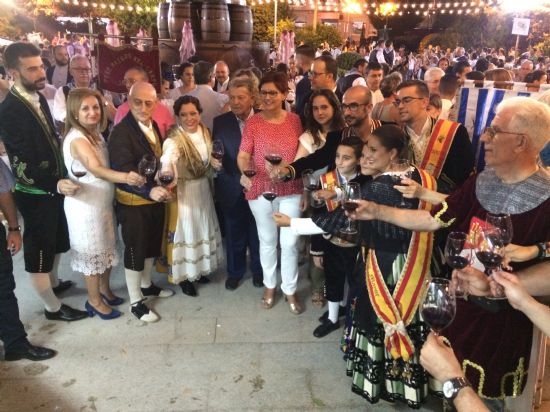 Autoridades y colectivos festeros inauguran oficialmente la Feria y Fiestas 2017