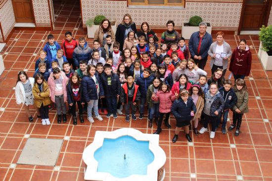 Los alumnos de 3 A y B del Colegio Miguel Hernndez visitan el Ayuntamiento