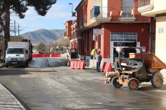 Comienzan las obras de renovacin de servicios e infraestructuras de la avenida de El Casn