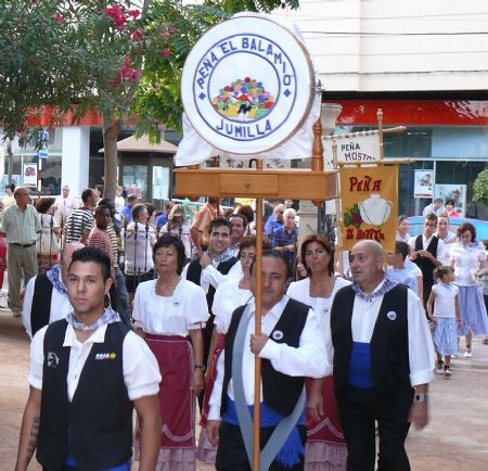 CON LA INAUGURACIN DE LA FUENTE DEL VINO SE DIO EL PISTOLETAZO DE SALIDA A LA FERIA Y FIESTAS 2009