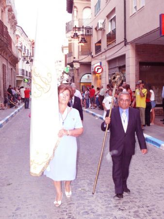 CENTENARES DE PERSONAS PARTICIPARON EN LA OFRENDA DE FLORES A LA PATRONA DE JUMILLA