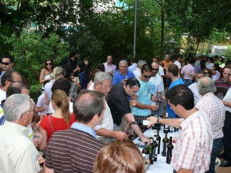 CASI UN MILLAR DE PERSONAS DEGUSTARON LOS VINOS DE JUMILLA EN LA MINIFERIA CELEBRADA EL PASADO SBADO