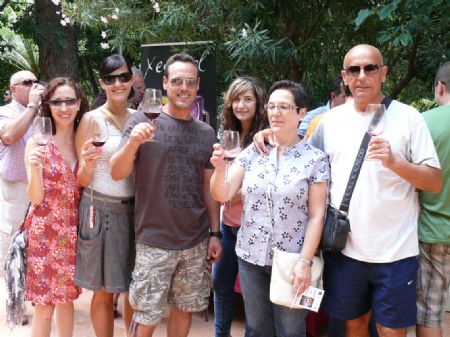 CASI UN MILLAR DE PERSONAS DEGUSTARON LOS VINOS DE JUMILLA EN LA MINIFERIA CELEBRADA EL PASADO SBADO