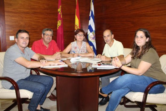 Firmado convenio extraordinario con la Junta Central de Hermandades para el 30 Encuentro de Cofradas