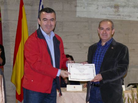 LUCES DE NEN Y FRESAS AMARGAS PARA SIEMPRE, TRABAJOS GANADORES DEL XXXI PREMIO LITERARIO CIUDAD DE JUMILLA