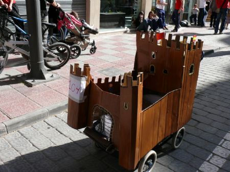 XITO DE PARTICIPACIN Y PBLICO EN LA CARRERA DE KARTS ORGANIZADA DENTRO DEL PROGRAMA EN 100DE LA NOCHE
