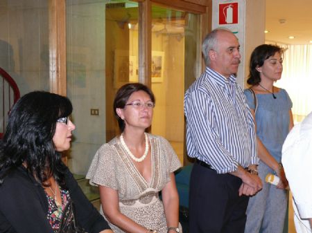 EL ALCALDE Y RESPOSABLES DE LA CAM Y DEL CENTRO PENITENCIARIO DE MURCIA INAUGURAN, EN JUMILLA, LA EXPOSICION NACIONAL PRESOS DE LAS BELLAS ARTES 2010 