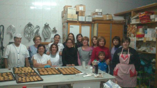 Jumilla demuestra que la tradici�n pastelera del municipio sigue viva
