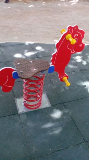 El Jardn de San Antn ya cuenta con toda la zona de juegos infantiles renovada al completo