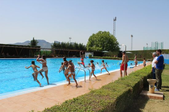 La nueva Piscina Olmpica acoge este verano cursos de natacin con ms de 500 participantes