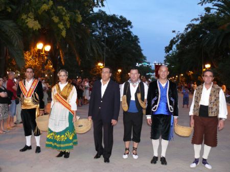 EL ACTO DE LA OFRENDA Y PRIMER MOSTO AL NIO DE LAS UVAS SE RENUEVA EN ESTE AO 2010