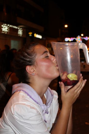 Miles de personas disfrutan en las calles de Jumilla de la Cabalgata Tradicional del Vino