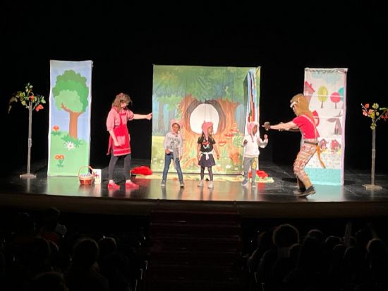 La Concejala de Educacin programa obras de teatro en ingls para los centros de Educacin Primaria