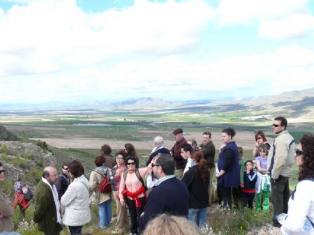 CERCA DE 70 PERSONAS PARTICIPARON EN LA VISITA A COIMBRA DEL BARRANCO ANCHO CON MOTIVO DEL DA DE LOS MONUMENTOS