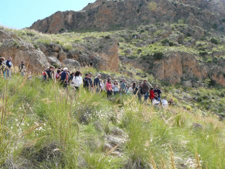 CERCA DE 70 PERSONAS PARTICIPARON EN LA VISITA A COIMBRA DEL BARRANCO ANCHO CON MOTIVO DEL DA DE LOS MONUMENTOS