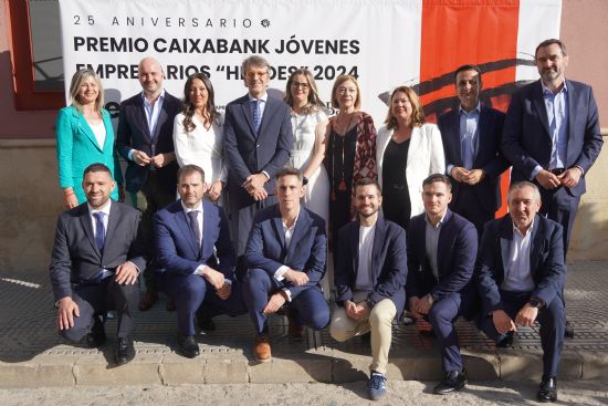 Ral Fernndez, CEO de Zamb Higiene, recoge el 25 Premio CaixaBank Jvenes Empresarios en Jumilla