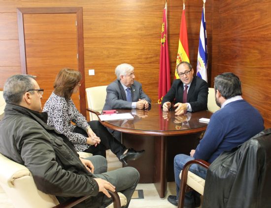 La Consejera de Educacin y el Ayuntamiento de Jumilla buscan nueva sede para la extensin de la Escuela Oficial de Idiomas en Jumilla