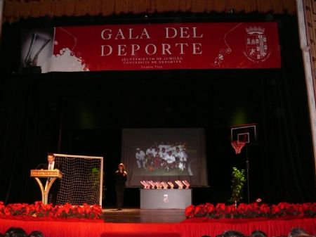 EL DEPORTE SE VISTI DE GALA EN LA ENTREGA DE LOS PREMIOS A LOS MS DESTACADOS DE ESTE AO