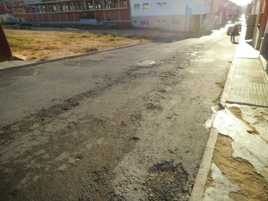 Iniciado expediente para reponer asfalto en diferentes calles
