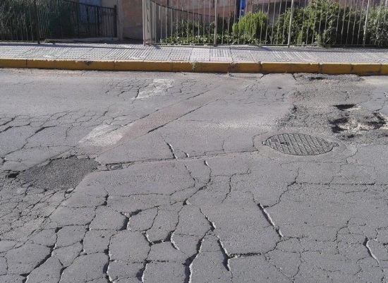 Iniciado expediente para reponer asfalto en diferentes calles