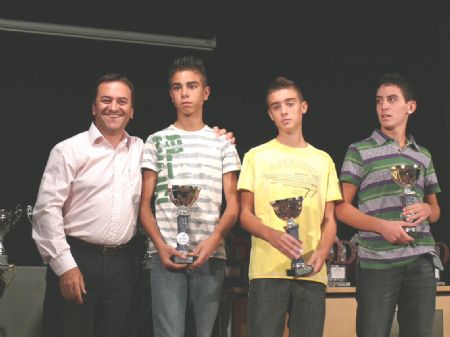 ENTREGADOS LOS TROFEOS SIETE DAS AL DEPORTE Y MONTESINOS AL MEJOR