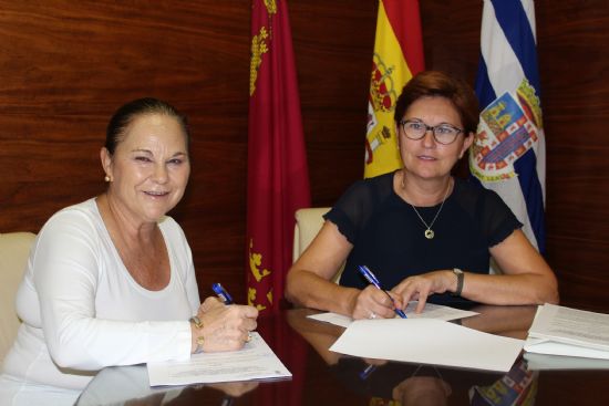 Firmado convenio entre Ayuntamiento y Cruz Roja para la concesin de subvencin de 10.000 euros