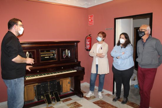 Finalizan los trabajos de restauraci�n del hist�rico piano del Teatro Vico, de finales del siglo XIX 