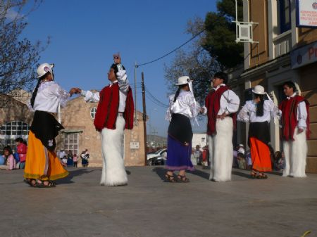 CIENTOS DE PERSONAS PARTICIPARON Y ASISTIERON AL II ENCUENTRO INTERCULTURAL CELEBRADO EN JUMILLA