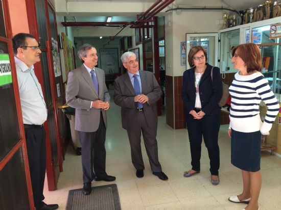 El Secretario General de la Consejera de Educacin visita los centros Infanta Elena y Prncipe Felipe