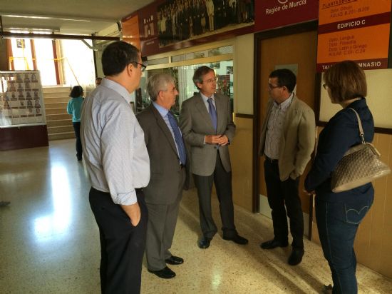 El Secretario General de la Consejera de Educacin visita los centros Infanta Elena y Prncipe Felipe