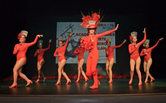 La I Gala del Carnaval de Jumilla llena el Teatro Vico de color y alegra