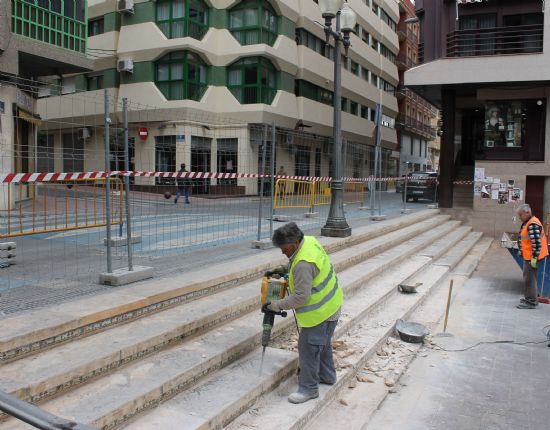 Servicios inicia las obras de remodelacin de las escaleras del Rey Don Pedro
